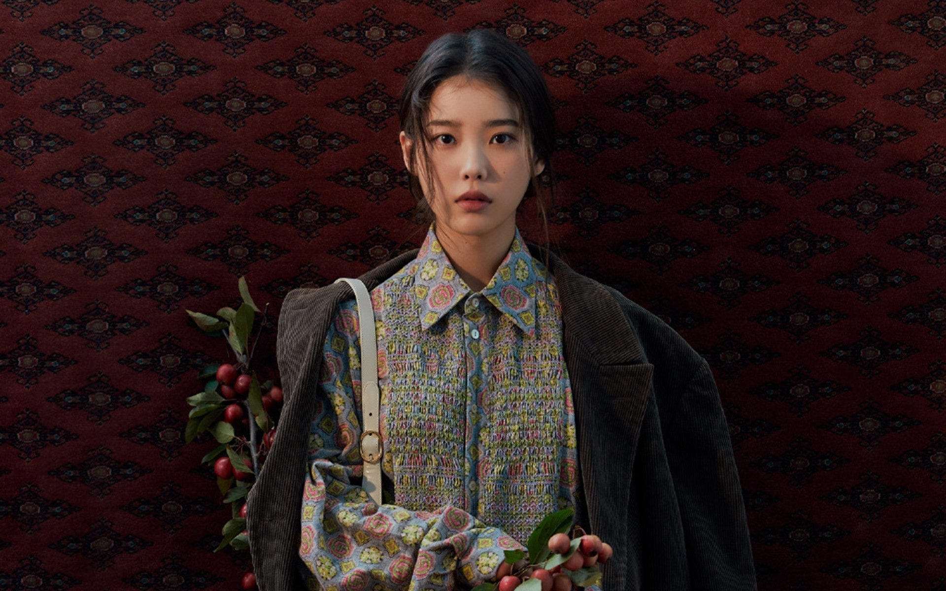 墨西哥骑手费德里科·费尔南德斯在巴黎奥运会上与“Contago”马匹共同夺得障碍赛银牌,展现默契配合。